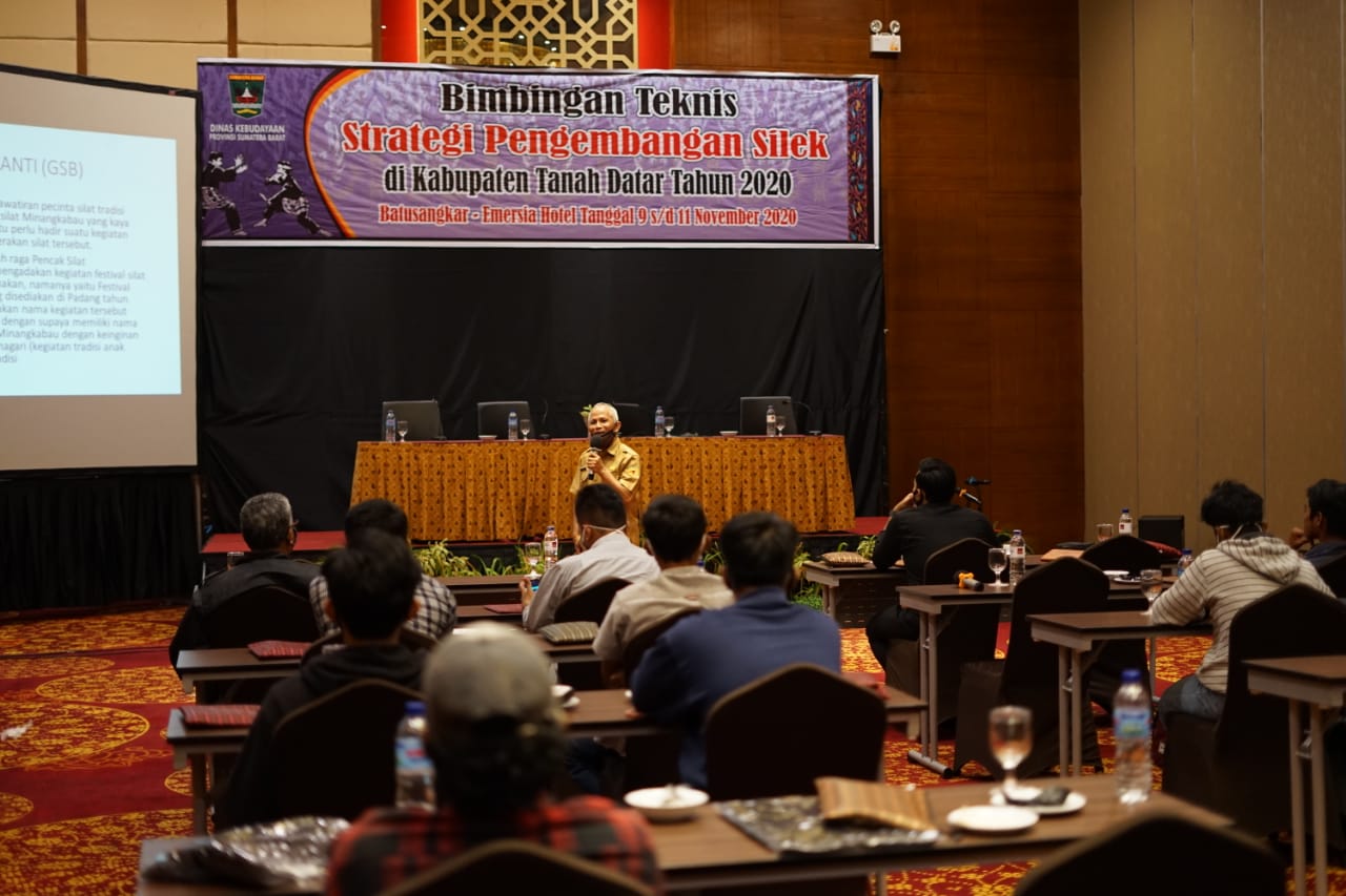 Bimtek Pengembangan Silek dari Dinas Kebudayaan Sumbar di Kabupaten Tanah Datar